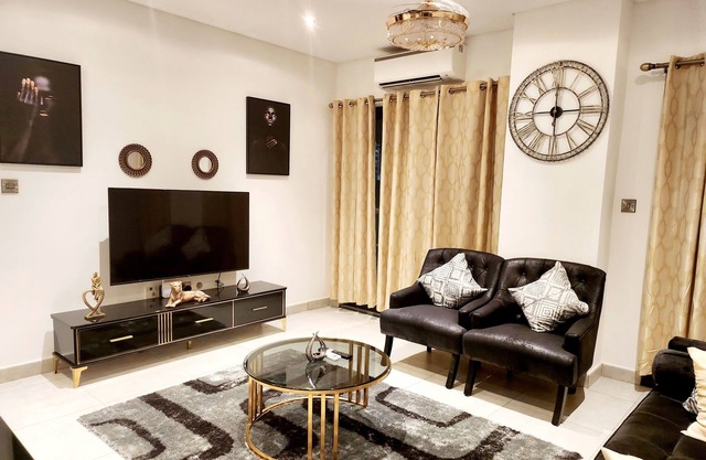 Stunning Luxury 2Bed Apartment in Accra w/Pool,Gym