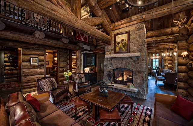 Fabulous Log Home, MAX Luxury, Cinema, VIP Village Parking, Vistas increíbles!
