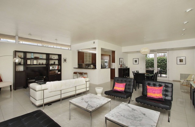 Impresionante mediados de siglo Condo en 7 Lakes Country Club!