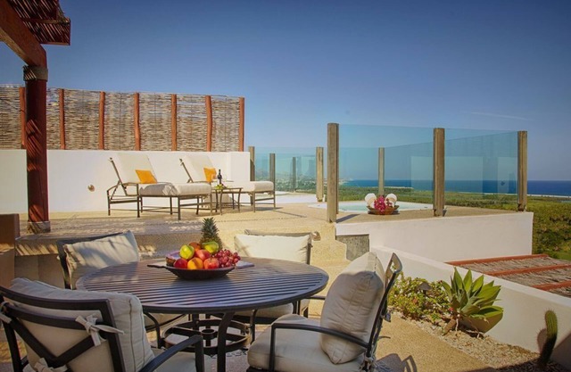 Precioso ático de lujo con jacuzzi privado e increíbles vistas al mar 🌅