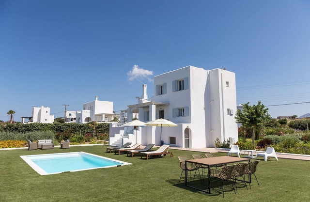 Stunning Naxos Villa | 5 Bedrooms | Villa Chawla | Spacious Outdoor Area with Private Pool | Pyrgaki
