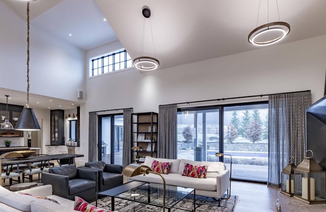 Stunning new 5 bedroom, 5 bath home on the Escarpment!