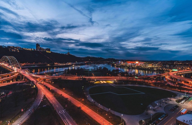 Stunning Panoramas 1-Bedroom Deluxe Central Pittsburgh