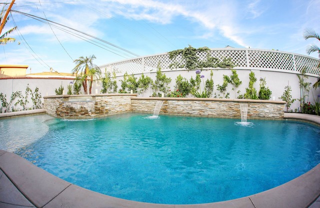 Impresionante 8 habitaciones, 6 baños, piscina, hogar