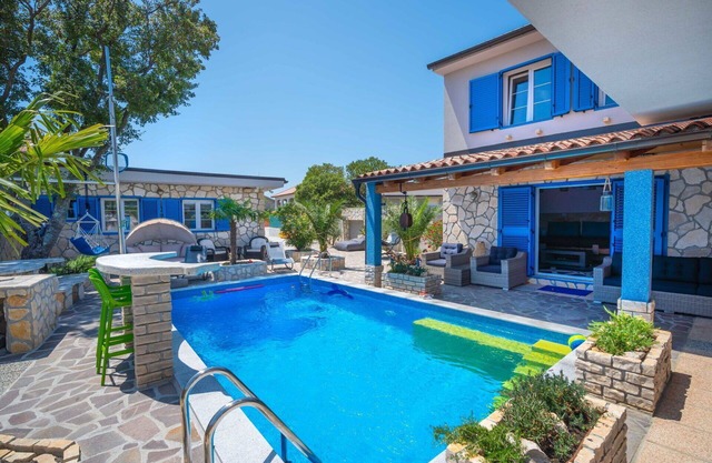 Casa de vacaciones privada con piscina privada, WIFI, A/C, jacuzzi, TV, terraza, aparcamiento