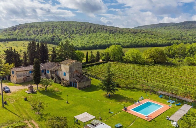 Casa de vacaciones privada con piscina privada, WIFI, TV, patio, vista panorámica, aparcamiento