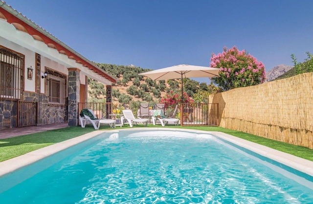Preciosa casa de vacaciones privada con WIFI, A/C, piscina privada, TV, patio, aparcamiento