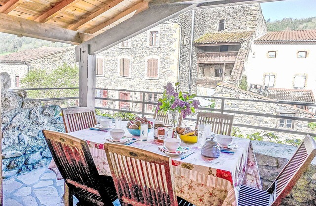 Maravillosa casa de vacaciones privada con WIFI, TV, terraza, mascotas permitida y aparcamiento
