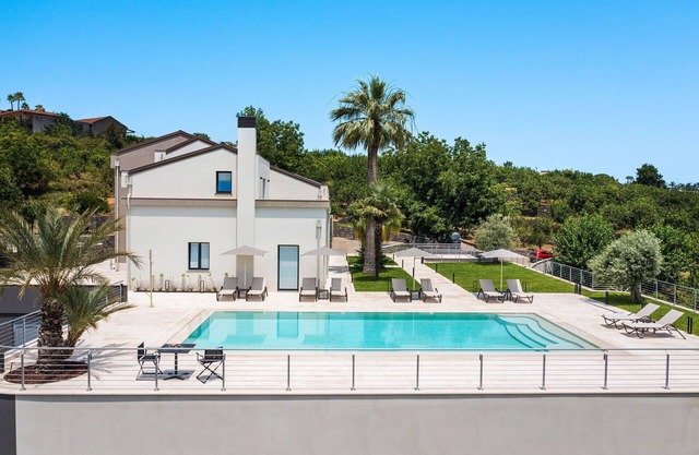 Casa de vacaciones privada con A/C, piscina privada, WIFI, TV, terraza, vista panorámica