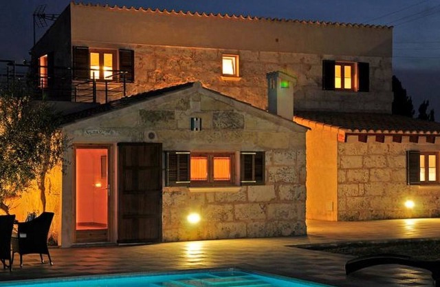 Preciosa casa de vacaciones privada con WIFI, piscina privada, A/C, TV, terraza, aparcamiento