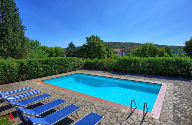 Casa de vacaciones privada con WIFI, piscina privada, TV, balcón, vista panorámica, aparcamiento