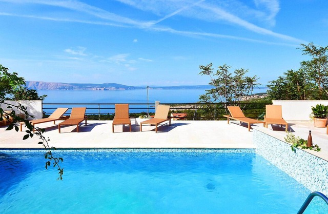Casa de vacaciones privada con bañera de hidromasaje, piscina privada, WIFI, A/C, TV, terraza