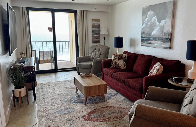Vistas increíbles - Hermoso condominio en el piso 12 frente a la playa - Excelente ubicación