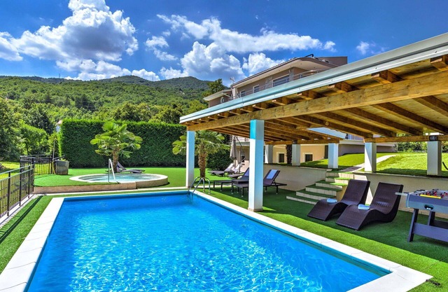 Estupenda casa de vacaciones con A/C, WIFI, piscina privada, jacuzzi, TV, patio y aparcamiento