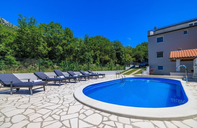 Impresionante villa con bañera de hidromasaje, piscina privada, ducha exterior, sala de fitness, lavadora