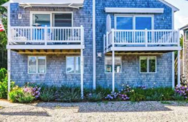 Stunning West End Condo with 2 bedrooms plus loft with bed and views of the bay