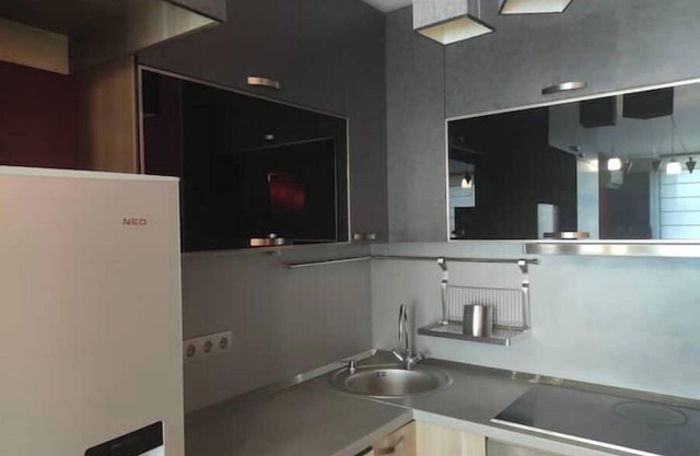 Stylish 1-BR Apartment