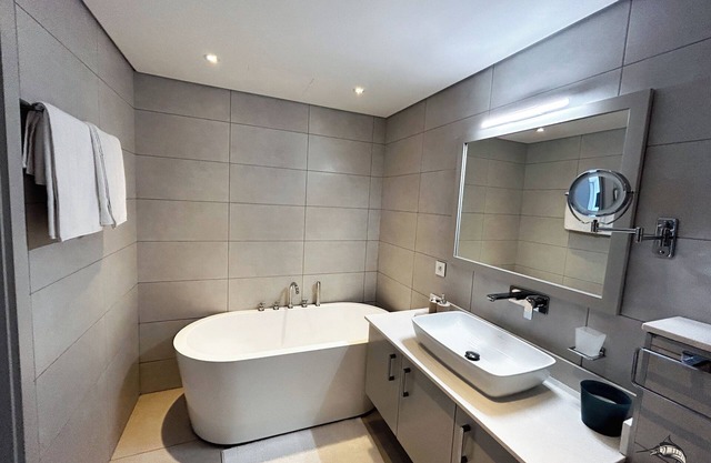 Stylish 2 Bedroom Apartment in Pereybere, close to the beach and amenities.