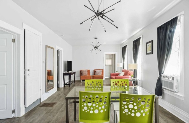Joya Moderna de 3 Habitaciones en Lansing Detroit.