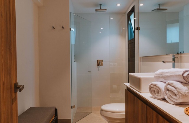 Stylish 710ft Loft. 24/7 Front Desk- Alori 302