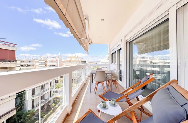 Stylish Alimos Retreat w/Large Balcony