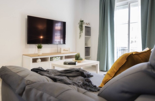 Stylish Apartments DON PACO 1ª Línea de Mar [Wifi-100Mbps, AA, Piscina, Parking]