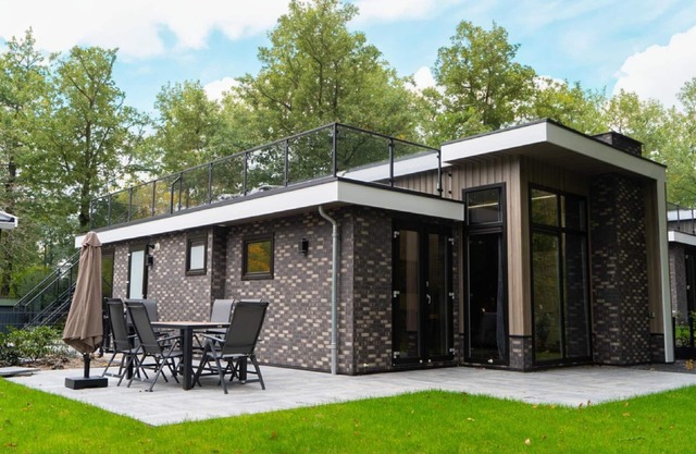 Elegante chalet en el bosque