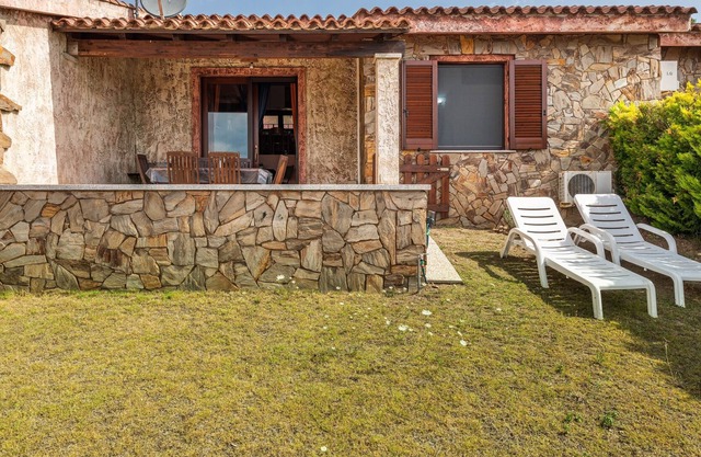 Stylish Country Villa Ginepro with Sea View, Private Terrace & Garden, Shared Pool; Parking