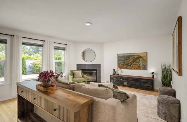 Stylish Family Retreat w/Patio, & Game Console in Heart of Lake Oswego’s Westlake Neighborhood