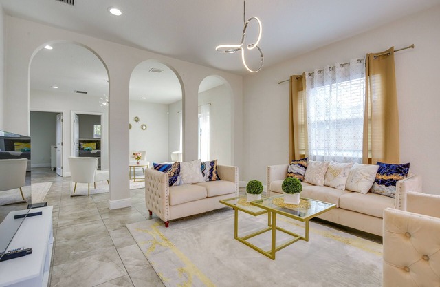 Stylish Fort Lauderdale Home: 5 Mi to Beach!