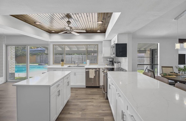 Stylish Retreat With Large Diving Pool! Pet And Family Friendly