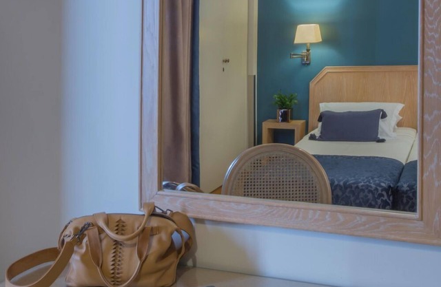 Elegante apartamento con servicio para 3 en el corazón de Atenas.