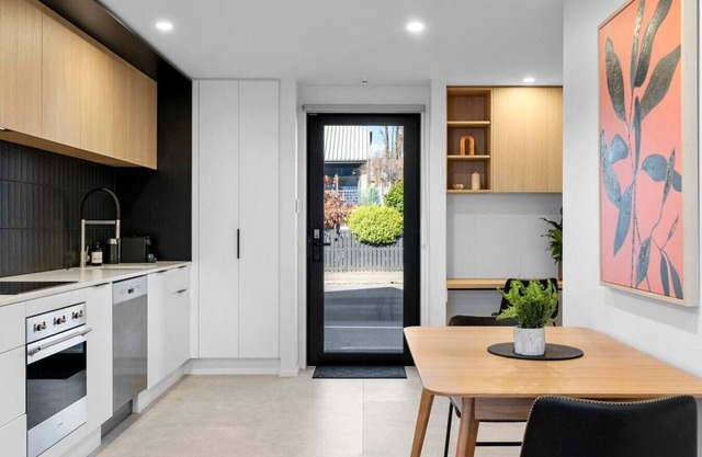 Stylish Stay – Heart of the CBD