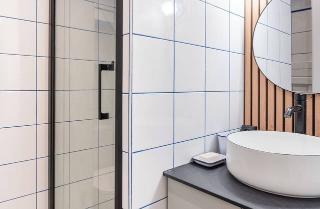 Stylish Studio Apartment for 2 Bastille