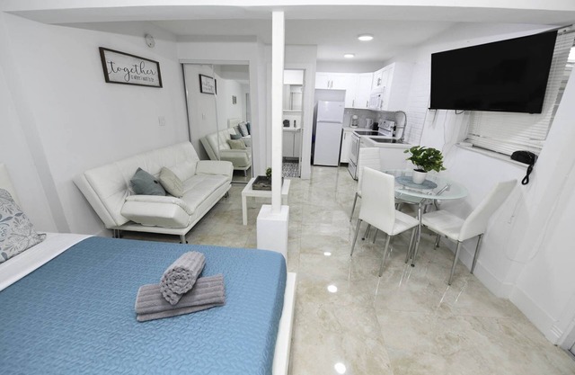 ❀Estudio elegante❀ Cerca de la playa, tiendas y vida nocturna