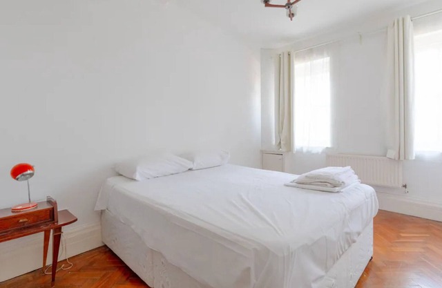 Stylish & Welcoming 3BD Flat - Stoke Newington