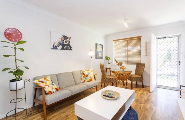 Suburban Escape - close to Perth CBD