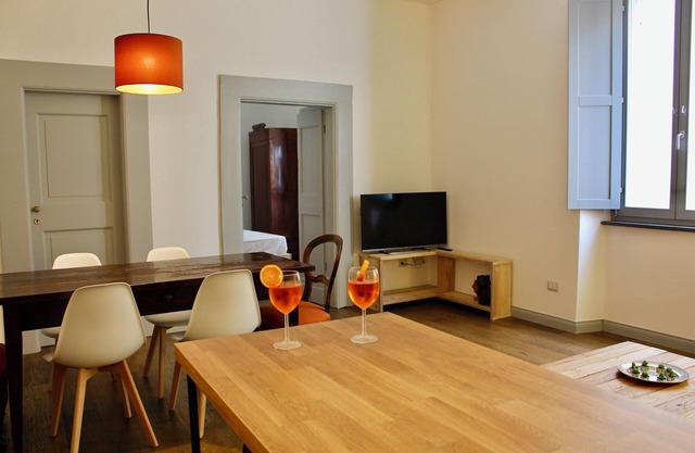 Suite Cavallotti- The Carob