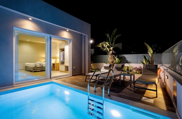 Suite n.1 with private pool & yard