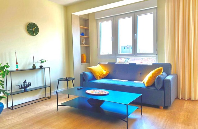 SUITE PLAYA GIJON CENTRO, apartamento nuevo, 5 huéspedes VUT-3622-AS