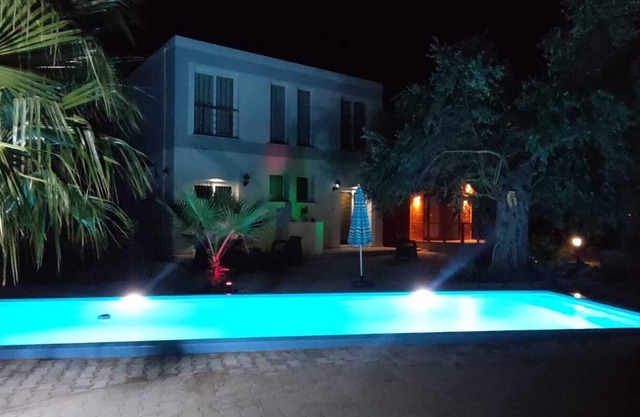 Suluca Relax Houses, Hermoso bungalow para 2 adultos y 2 niños.