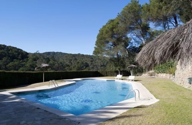 Apartamento con piscina, terraza, y cerca de la playa HUTG - 009614