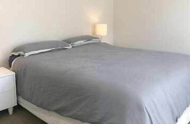 SAL DE VERANO - Un apartamento moderno en el corazón de la ciudad
