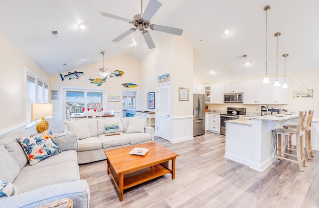 SUMMER SAVINGS - Canalfront Condo w/ Private Deck, Resort Pool, and Boat Slips