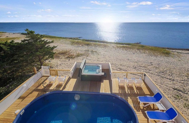 SUMMER SAVINGS -Luxury Soundfront w/ Pool, Hot Tub, Elevator, Watersports Access