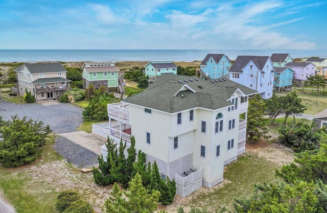 SUMMER SAVINGS - Semi-Oceanfront Home w/ Pool, Hot Tub, Game Room, Beach Nearby