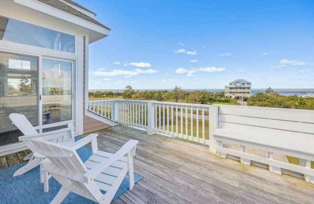 SUMMER SAVINGS Semi-Soundfront Dog Friendly w Pool, Hot Tub, Elevator, Cmty Dock