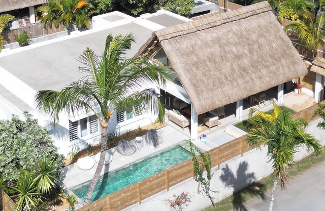 SUMMER, tropical elegance near LUX* Grand Bay