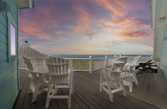 Summer weekends still available at stunning bayside home. 6BR/5BA in Pointe West