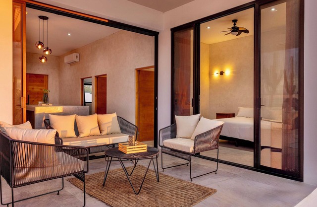 Sun-Drenched Escape w/ Sleek Saltwater Pool. Come soak up the sun!